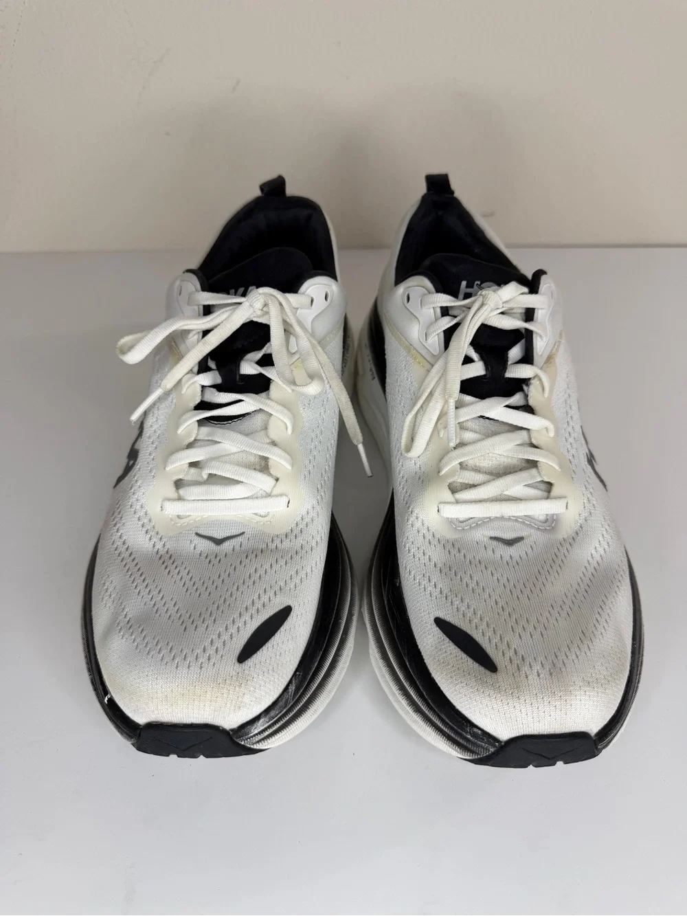 Hoka One One Bondi 8 1123202-WBLC Men's 10D Running Shoes White Black Sneakers